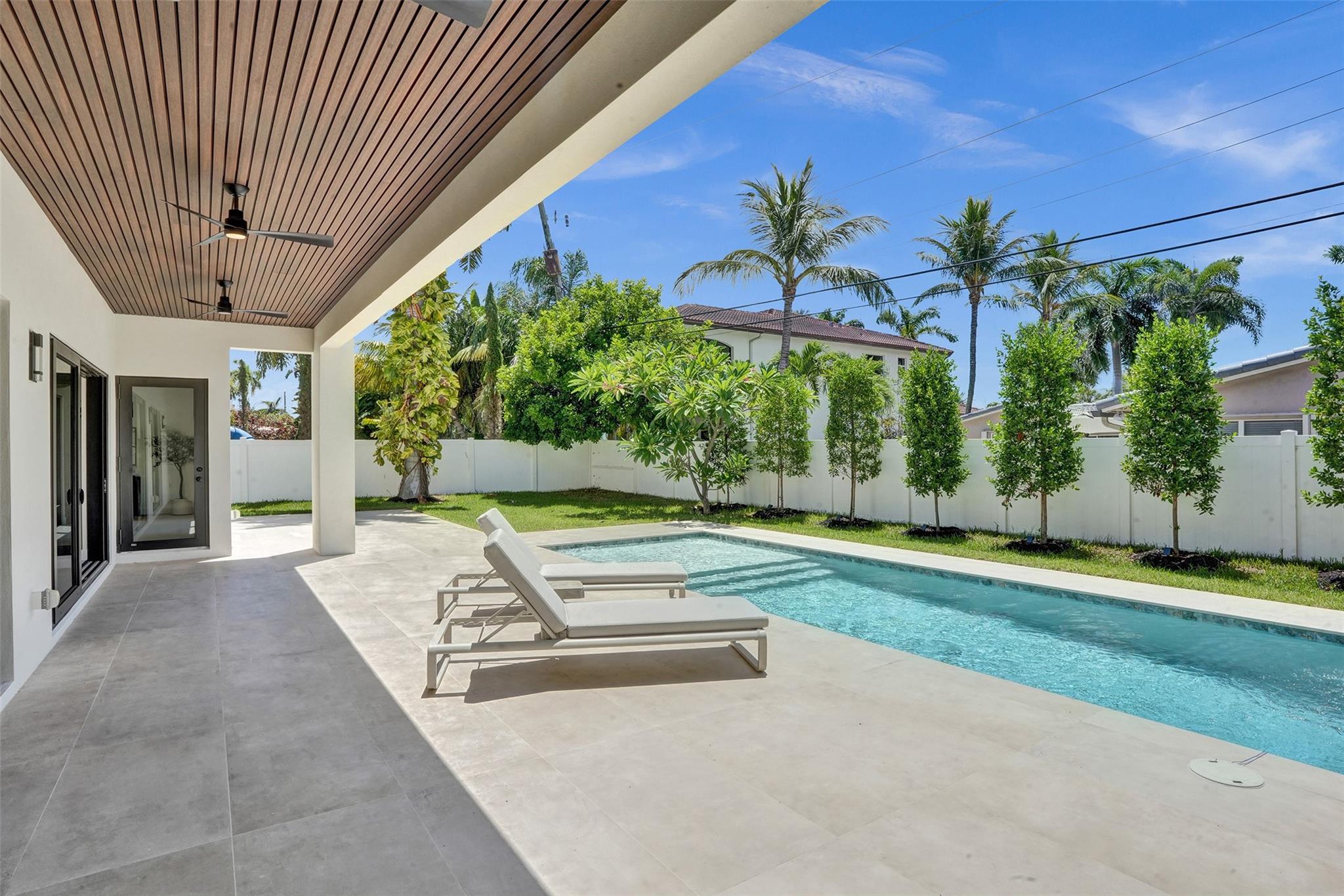 Lighthouse Point, Florida, 33064, United States, 4 Bedrooms Bedrooms, ,4 BathroomsBathrooms,Residential,Active,1919400