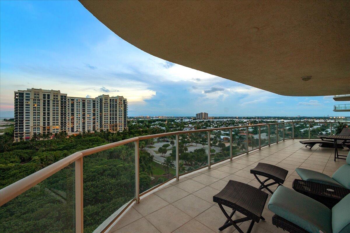 Singer Island, Florida, 33404, United States, 3 Bedrooms Bedrooms, ,5 BathroomsBathrooms,Residential,Active,1990589