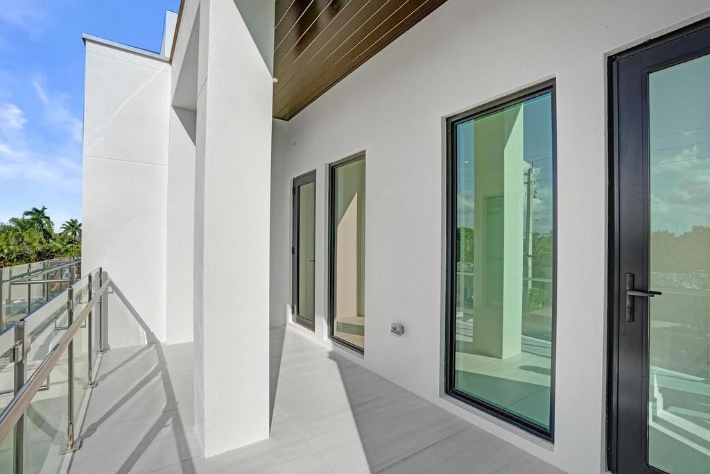 Fort Lauderdale, Florida, 33308, United States, 4 Bedrooms Bedrooms, ,4 BathroomsBathrooms,Residential,Active,2008292