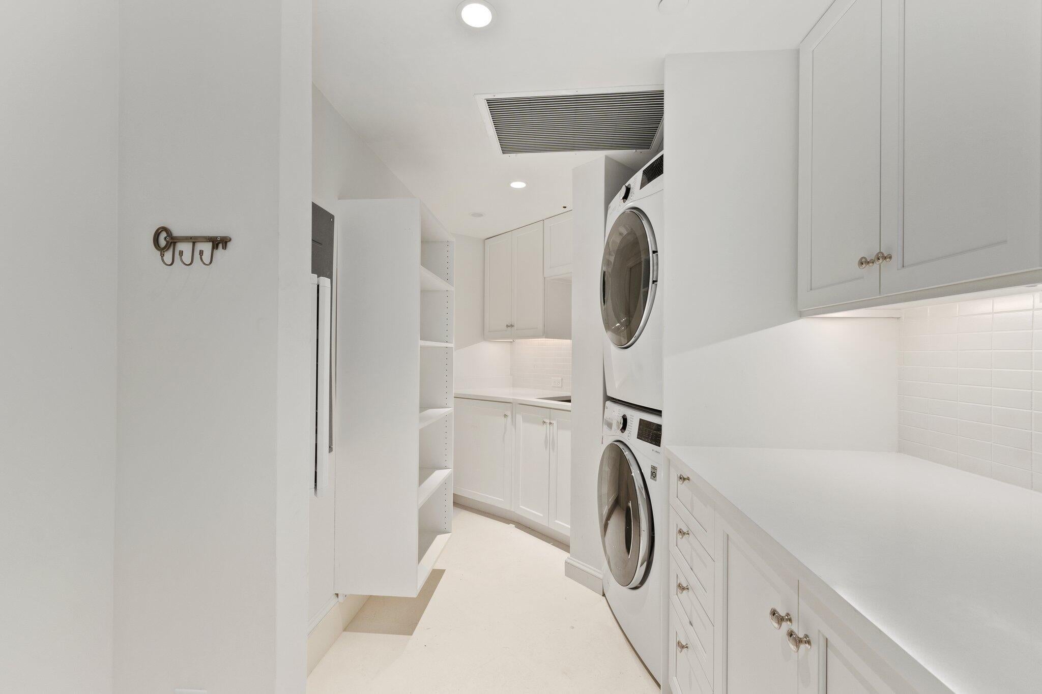 Stuart, Florida, 34996, United States, ,3 BathroomsBathrooms,Residential,Active,1806979