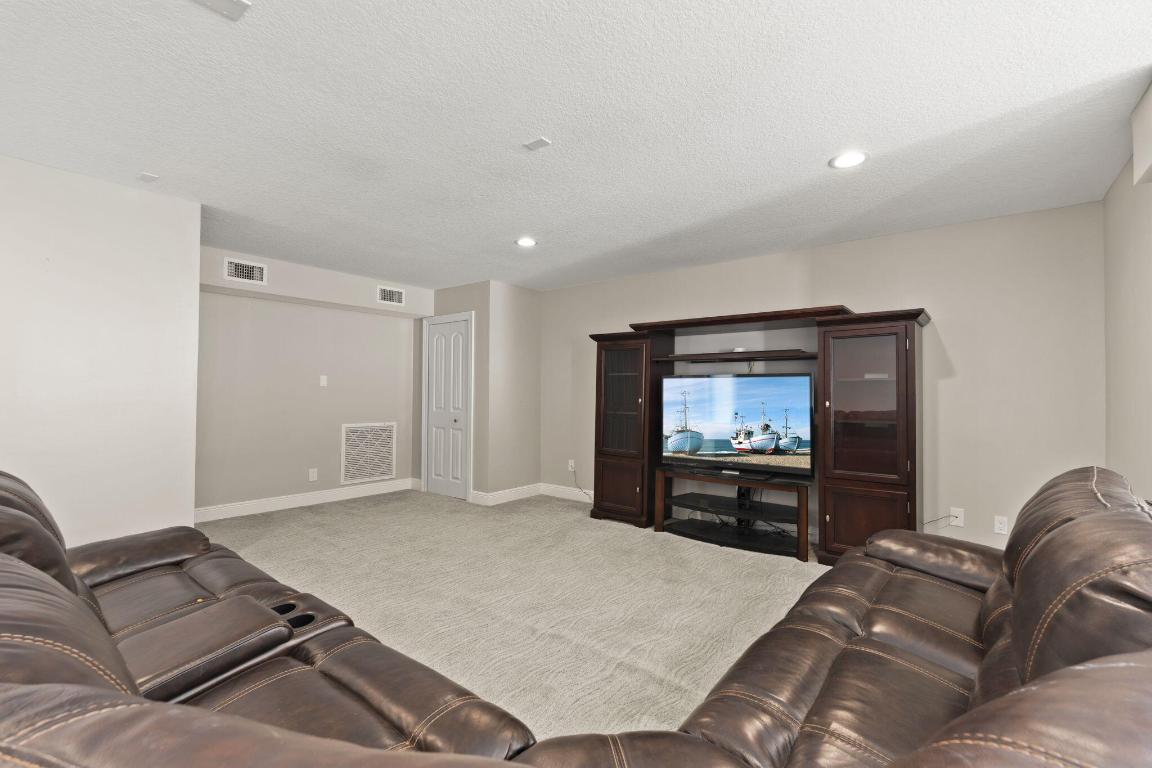 Fort Pierce, Florida, 34949, United States, 5 Bedrooms Bedrooms, ,5 BathroomsBathrooms,Residential,Active,2007926