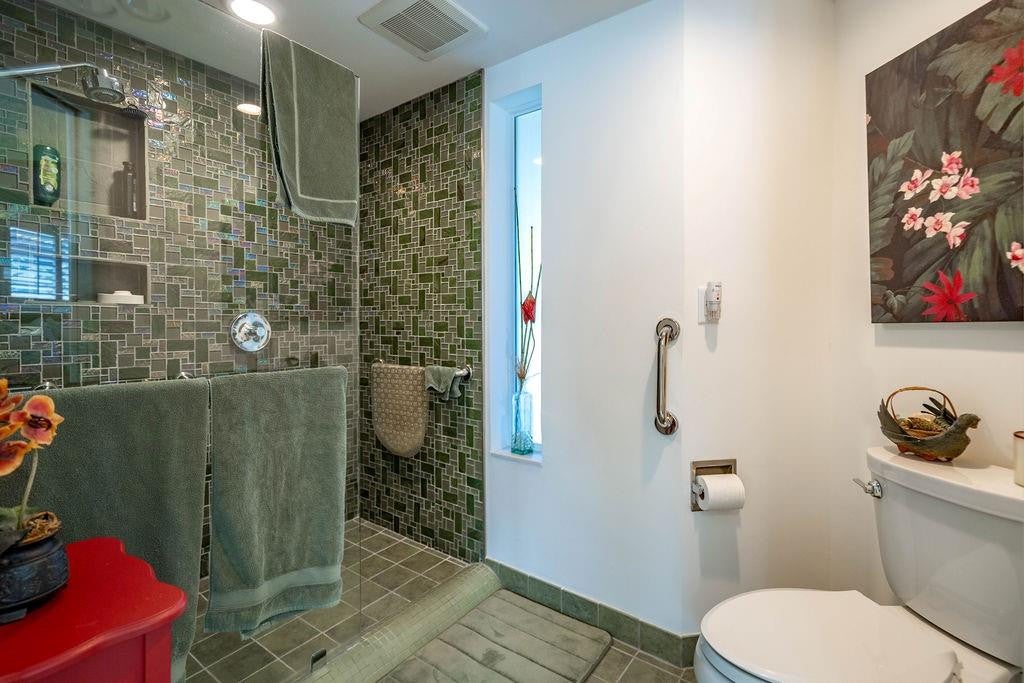 Lighthouse Point, Florida, 33064, United States, 3 Bedrooms Bedrooms, ,3 BathroomsBathrooms,Residential,Active,2011868