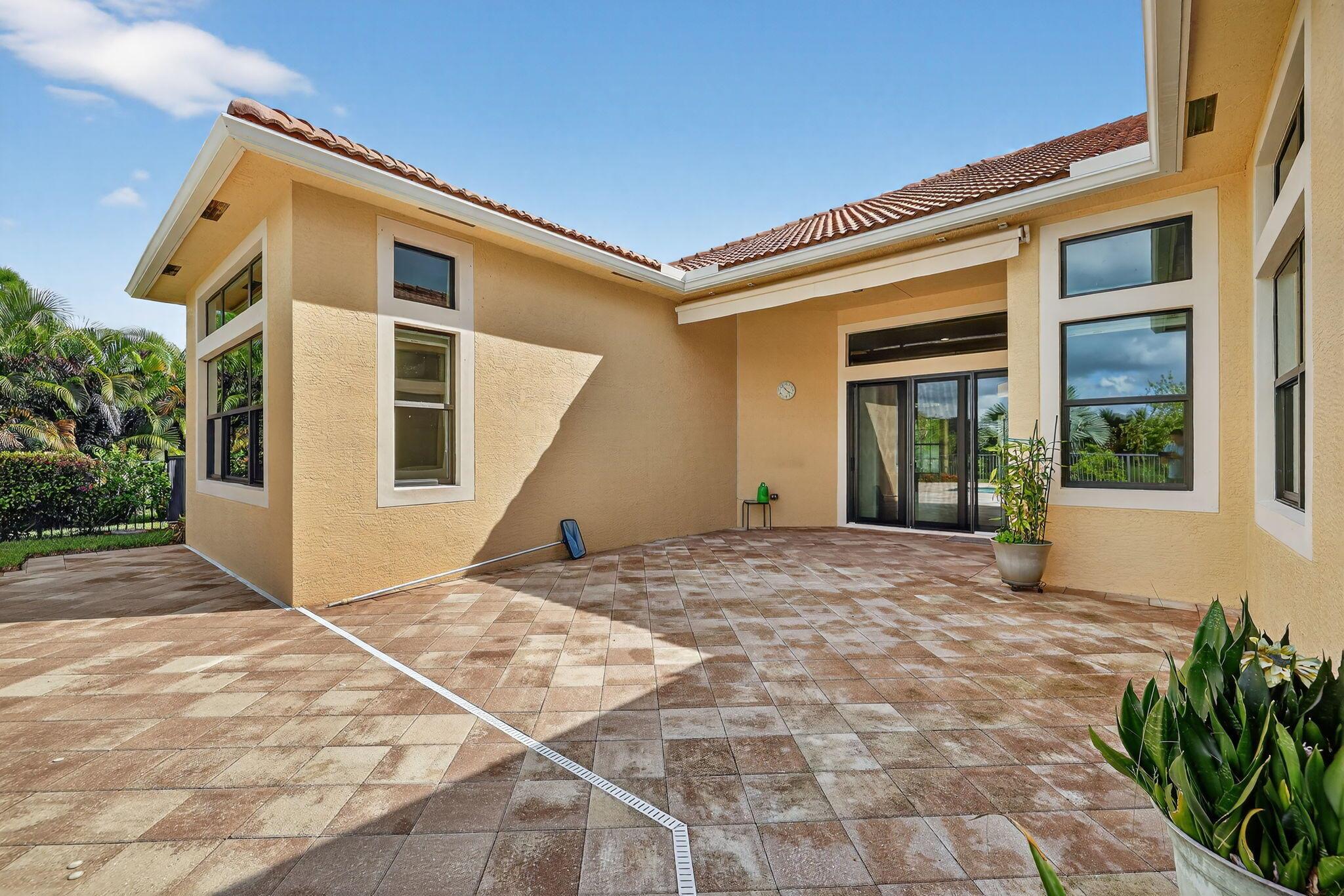 Palm City, Florida, 34990, United States, 4 Bedrooms Bedrooms, ,5 BathroomsBathrooms,Residential,Active,1952625