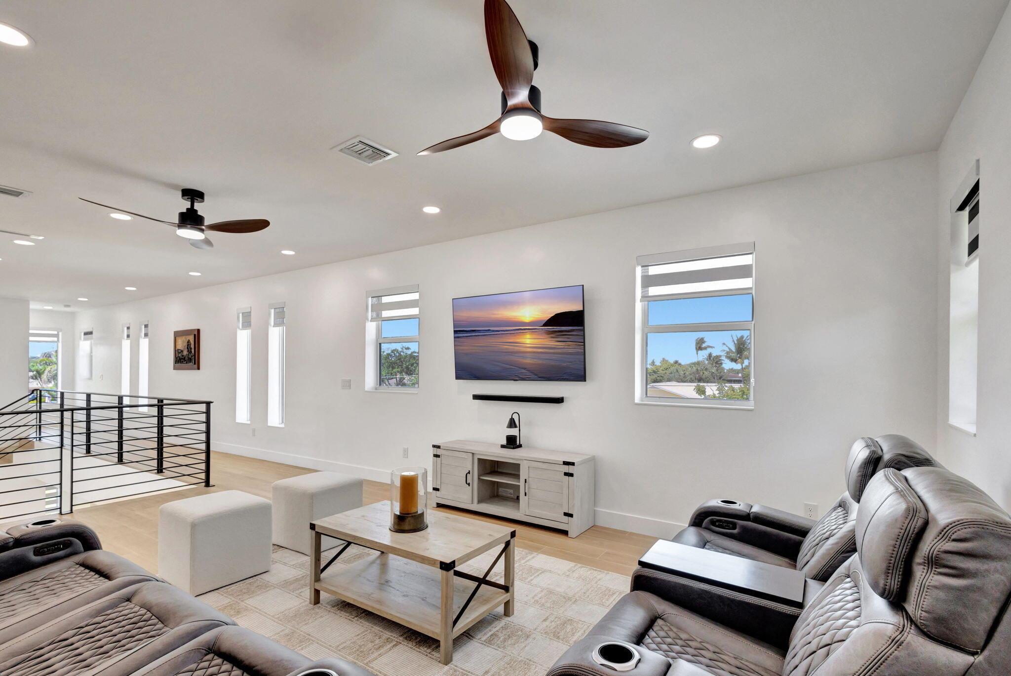 North Palm Beach, Florida, 33408, United States, 4 Bedrooms Bedrooms, ,5 BathroomsBathrooms,Residential,Active,1973305