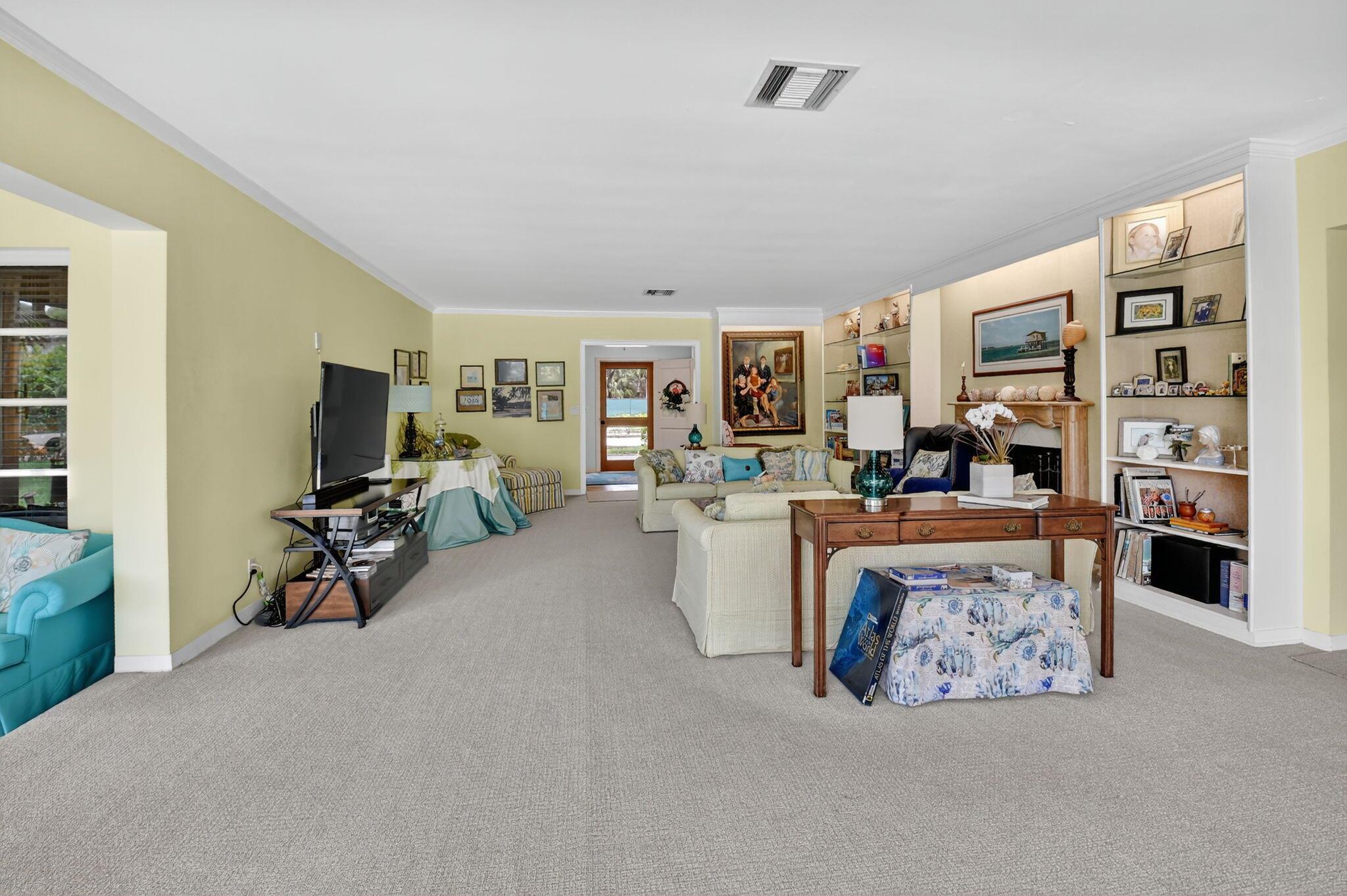 Delray Beach, Florida, 33444, United States, 4 Bedrooms Bedrooms, ,3 BathroomsBathrooms,Residential,Active,1945273