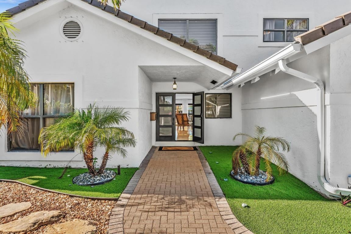 Lighthouse Point, Florida, 33064, United States, 4 Bedrooms Bedrooms, ,4 BathroomsBathrooms,Residential,Active,2008288