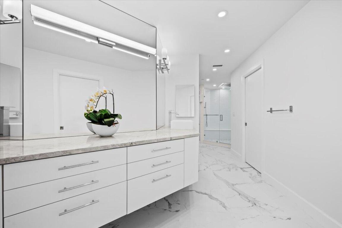 North Palm Beach, Florida, 33408, United States, 2 Bedrooms Bedrooms, ,3 BathroomsBathrooms,Residential,Active,2007652