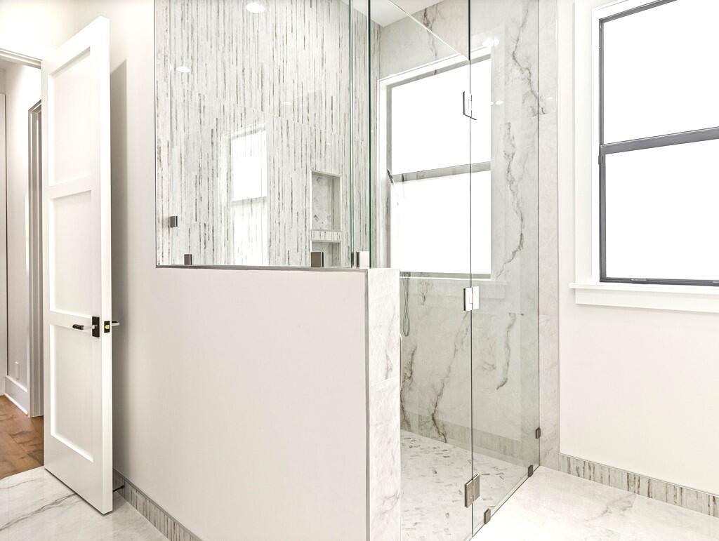 West Palm Beach, Florida, 33405, United States, 5 Bedrooms Bedrooms, ,5 BathroomsBathrooms,Residential,Active,1985853