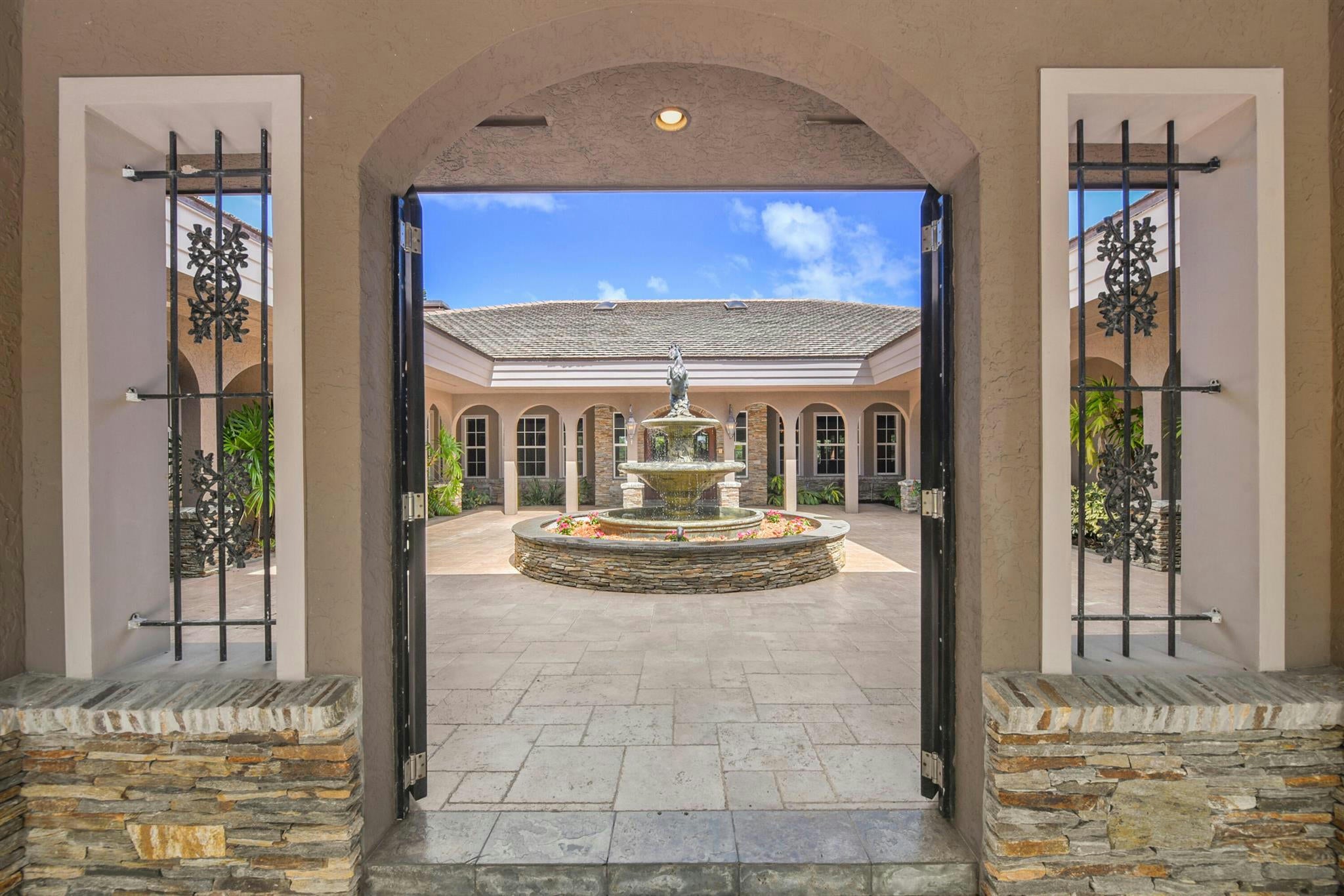 Palm City, Florida, 34990, United States, ,5 BathroomsBathrooms,Residential,Active,1769903