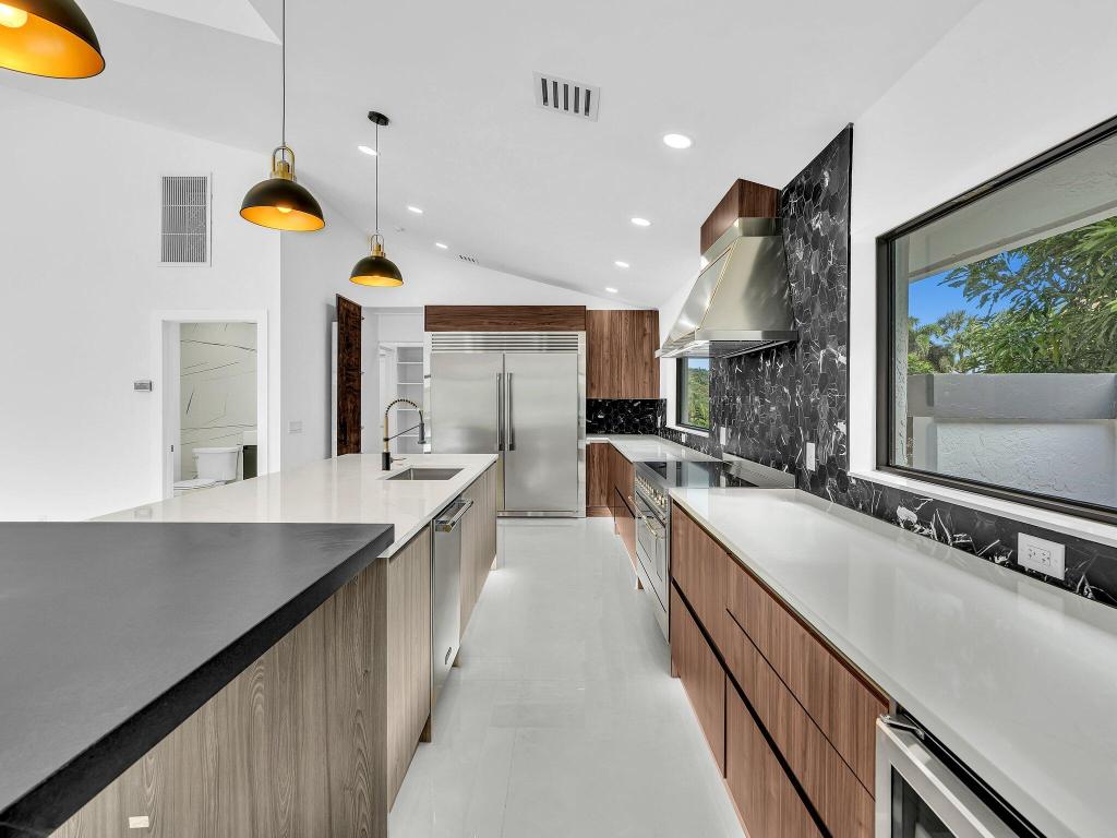 Boca Raton, Florida, 33433, United States, 5 Bedrooms Bedrooms, ,4 BathroomsBathrooms,Residential,Active,2009178