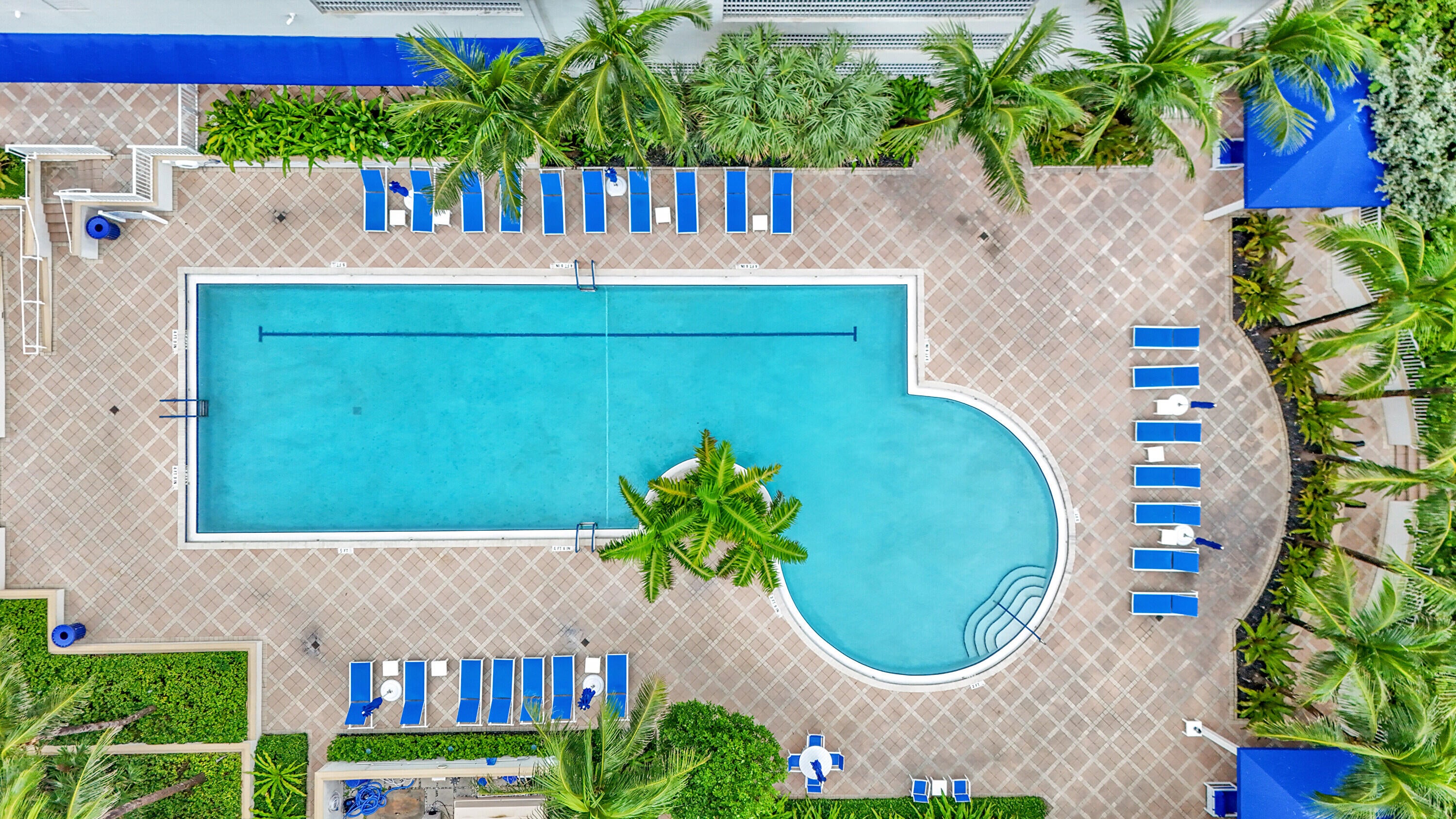 Hollywood, Florida, 33019, United States, 2 Bedrooms Bedrooms, ,3 BathroomsBathrooms,Residential,Active,2028550