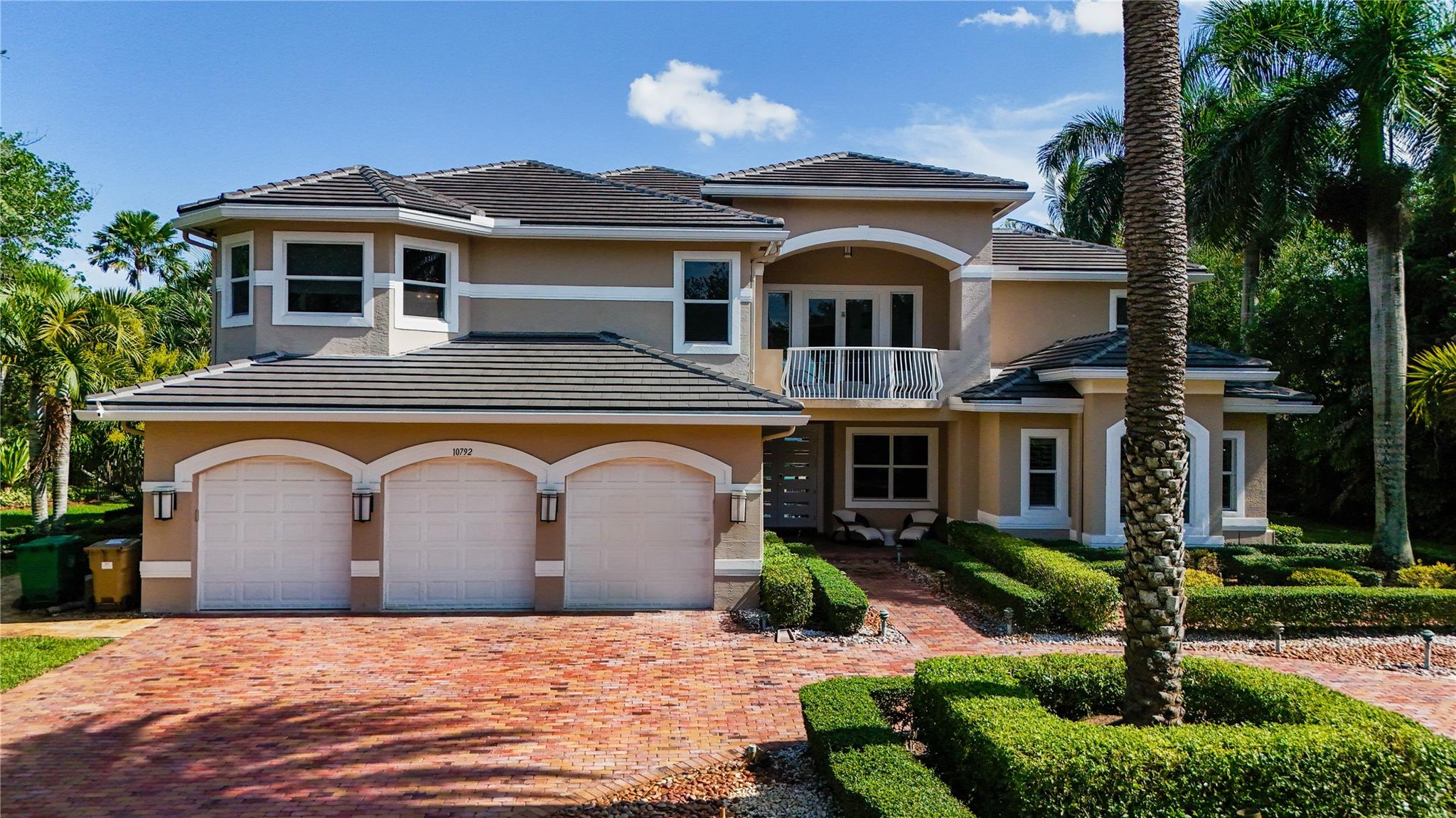 Davie, Florida, 33328, United States, 6 Bedrooms Bedrooms, ,7 BathroomsBathrooms,Residential,Active,1893231
