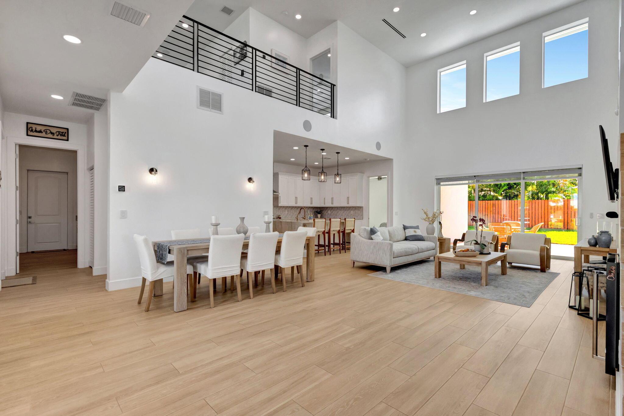 North Palm Beach, Florida, 33408, United States, 4 Bedrooms Bedrooms, ,5 BathroomsBathrooms,Residential,Active,1973305