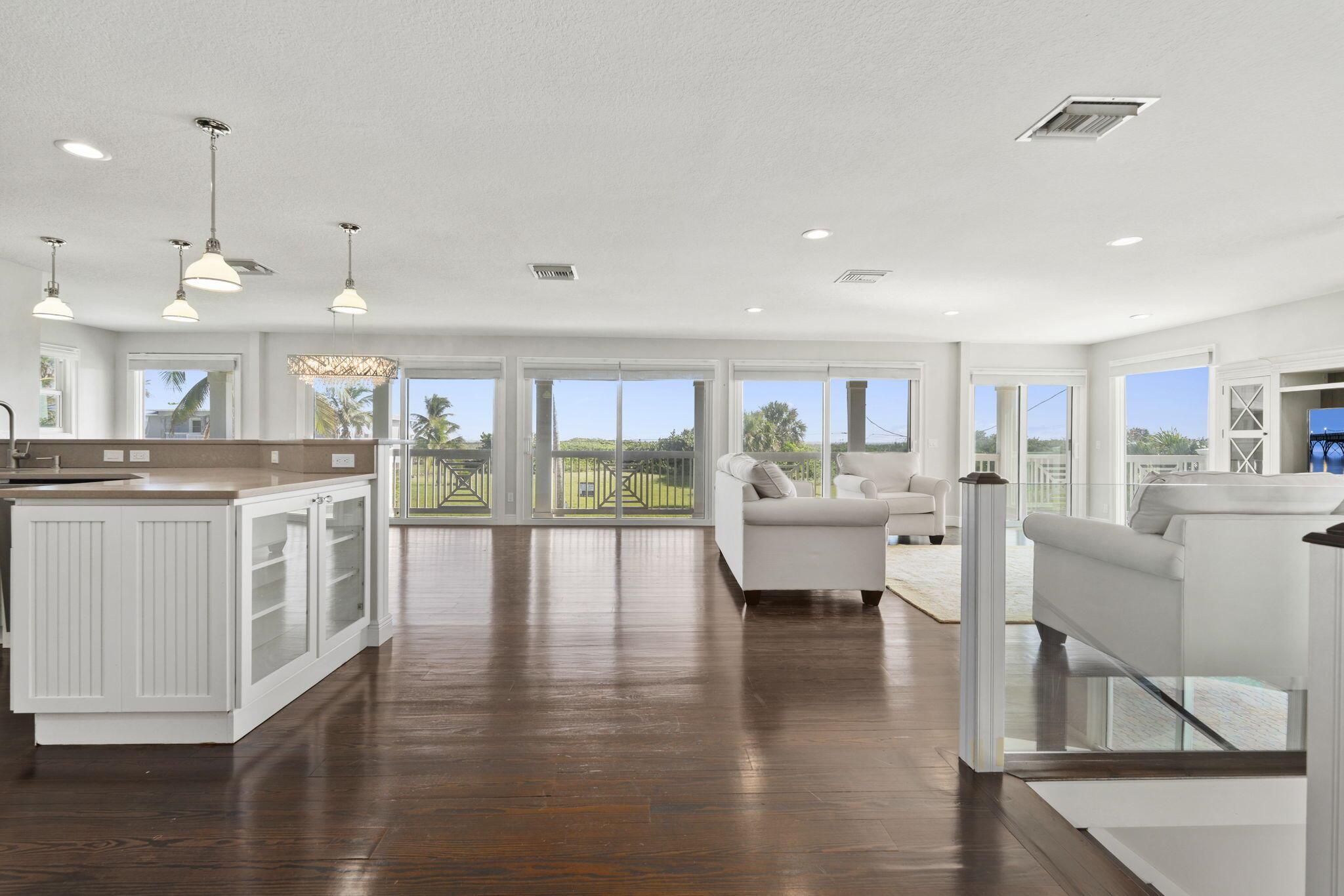 Fort Pierce, Florida, 34949, United States, 5 Bedrooms Bedrooms, ,5 BathroomsBathrooms,Residential,Active,1970997