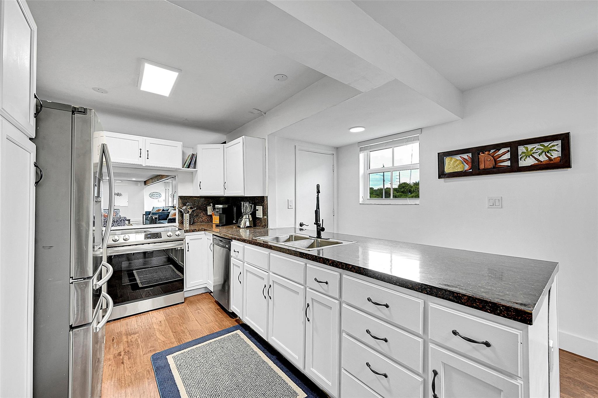 Plantation, Florida, 33323, United States, 4 Bedrooms Bedrooms, ,3 BathroomsBathrooms,Residential,Active,1922678