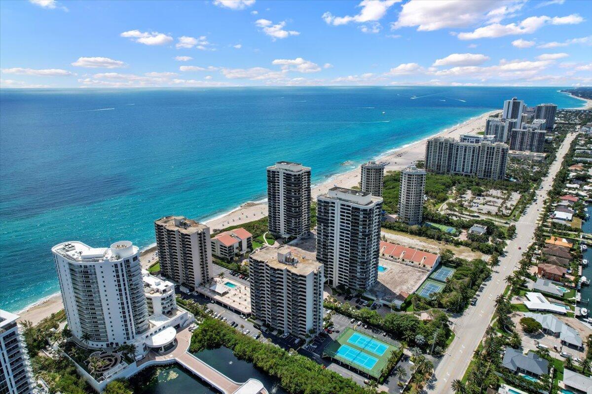 Singer Island, Florida, 33404, United States, 2 Bedrooms Bedrooms, ,4 BathroomsBathrooms,Residential,Active,2002609