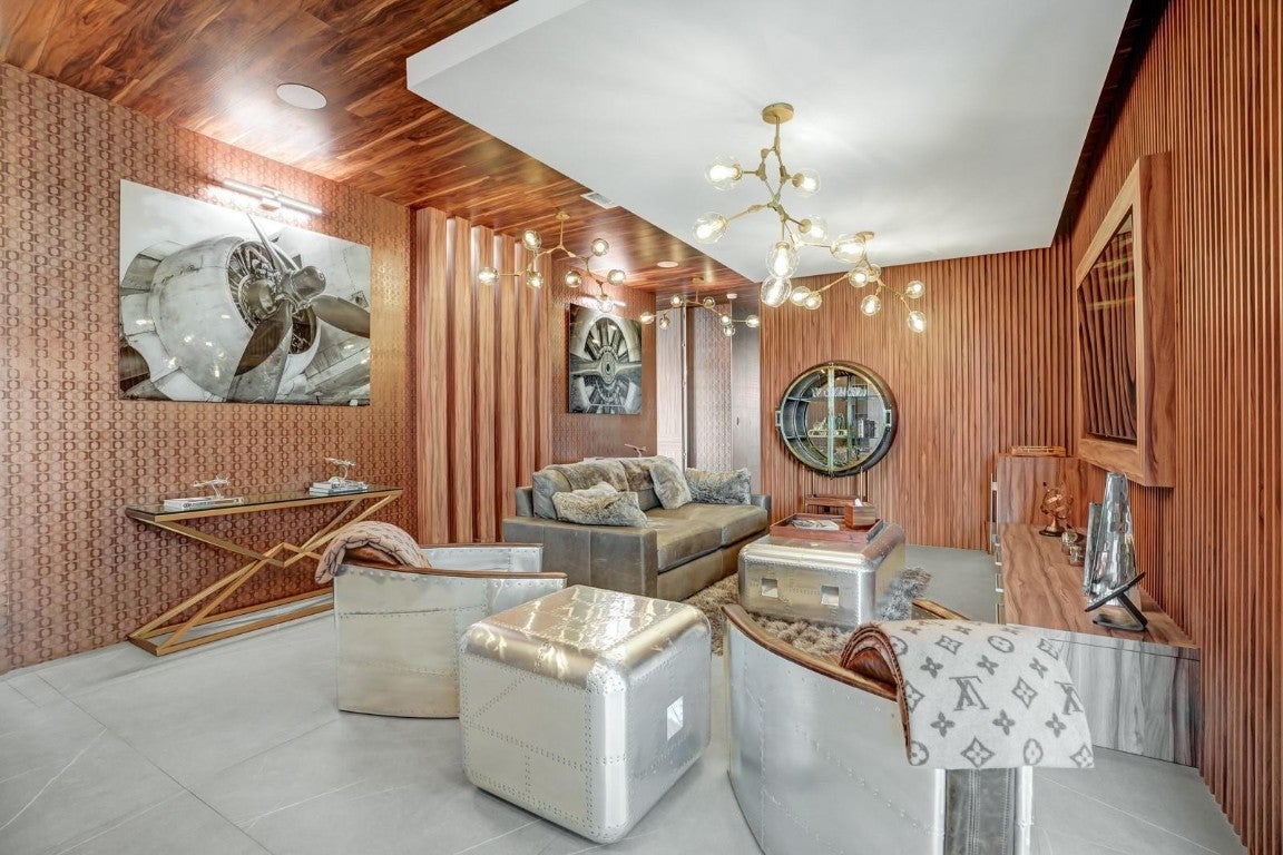 Fort Lauderdale, Florida, 33304, United States, 6 Bedrooms Bedrooms, ,9 BathroomsBathrooms,Residential,Active,2007970