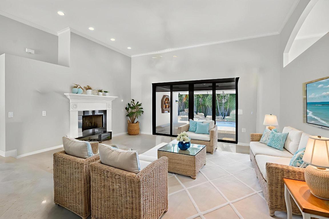 Boca Raton, Florida, 33487, United States, 5 Bedrooms Bedrooms, ,4 BathroomsBathrooms,Residential,Active,2008713