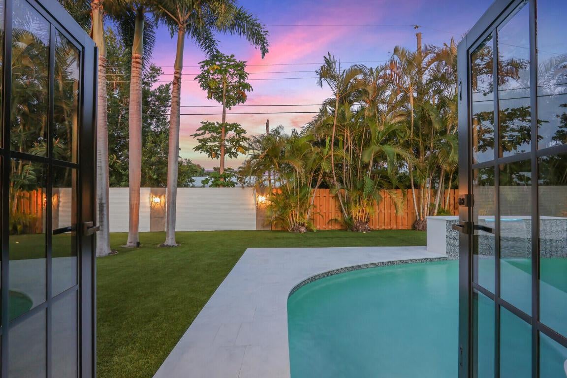 Tequesta, Florida, 33469, United States, 4 Bedrooms Bedrooms, ,5 BathroomsBathrooms,Residential,Active,2007914