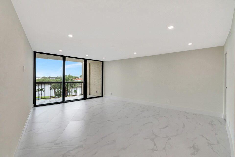 Highland Beach, Florida, 33487, United States, 2 Bedrooms Bedrooms, ,2 BathroomsBathrooms,Residential,Active,1922538