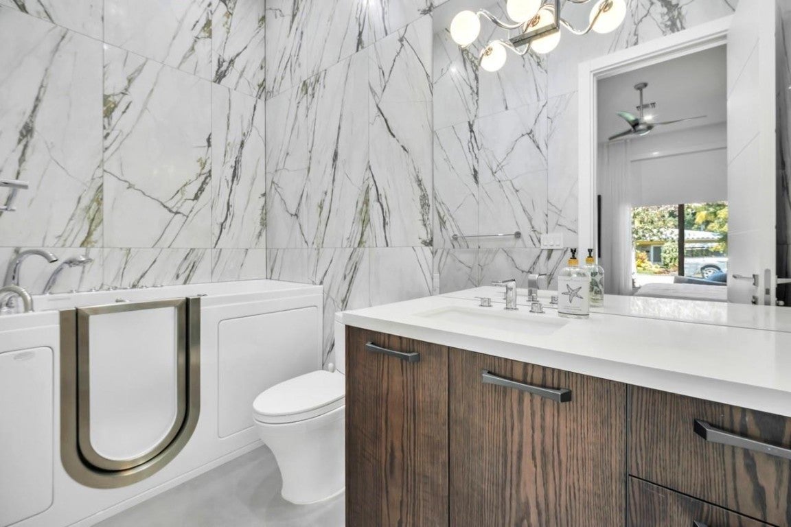 Wilton Manors, Florida, 33305, United States, 3 Bedrooms Bedrooms, ,4 BathroomsBathrooms,Residential,Active,2007993