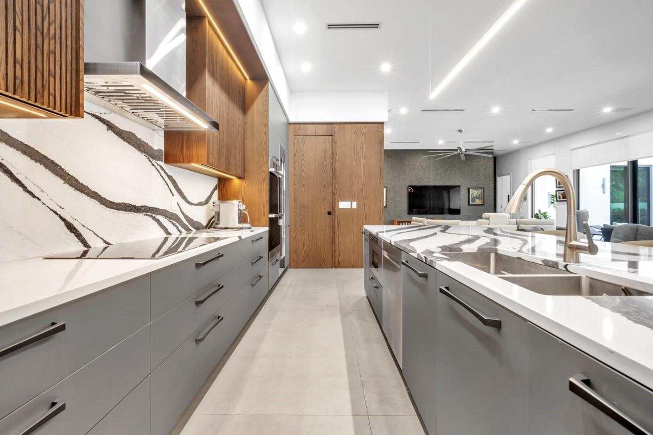 Wilton Manors, Florida, 33305, United States, 3 Bedrooms Bedrooms, ,4 BathroomsBathrooms,Residential,Active,1988456