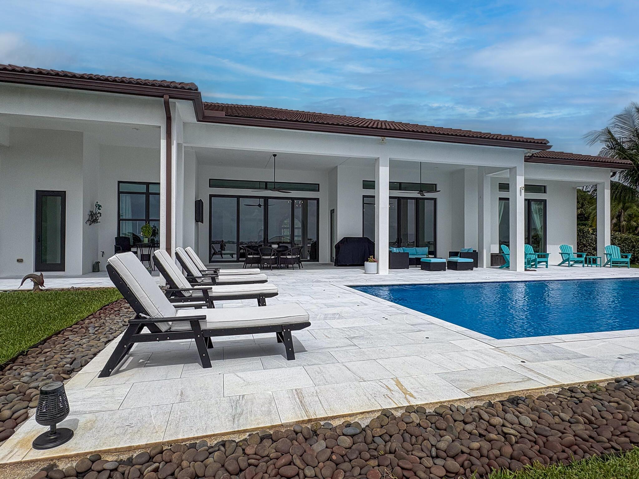 Jensen Beach, Florida, 34957, United States, 4 Bedrooms Bedrooms, ,5 BathroomsBathrooms,Residential,Active,1990620