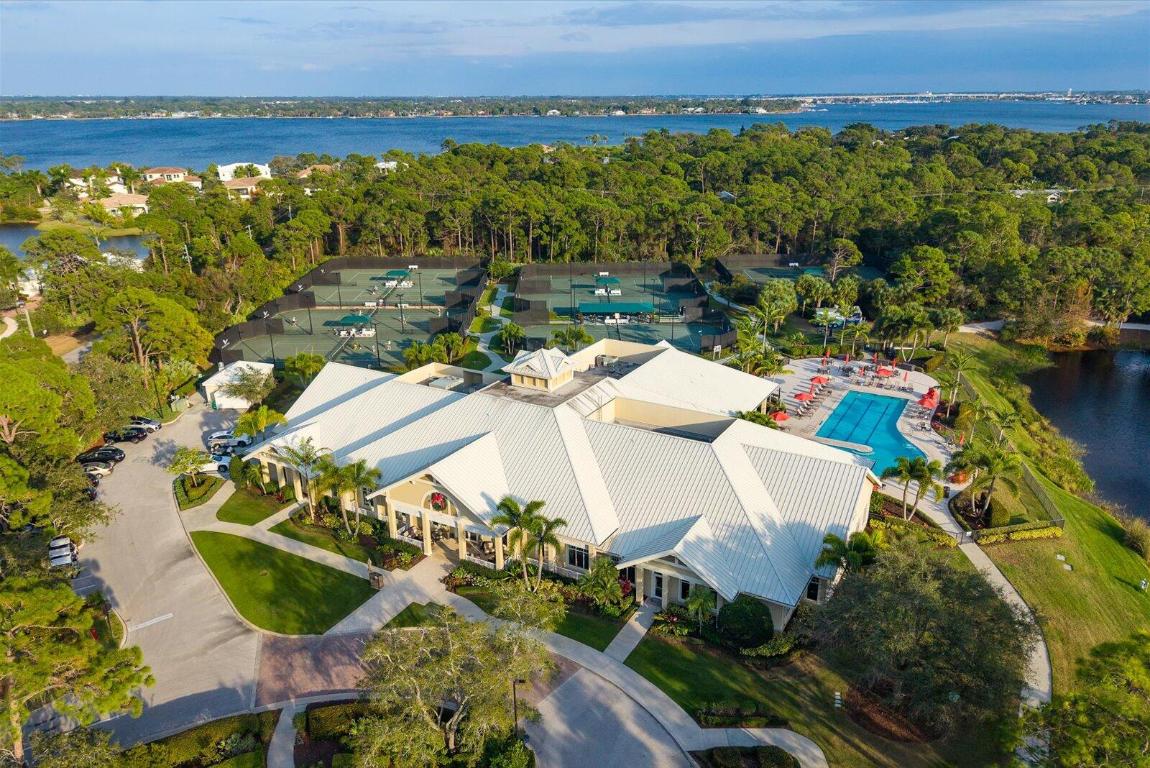 Palm City, Florida, 34990, United States, 3 Bedrooms Bedrooms, ,4 BathroomsBathrooms,Residential,Active,2011193