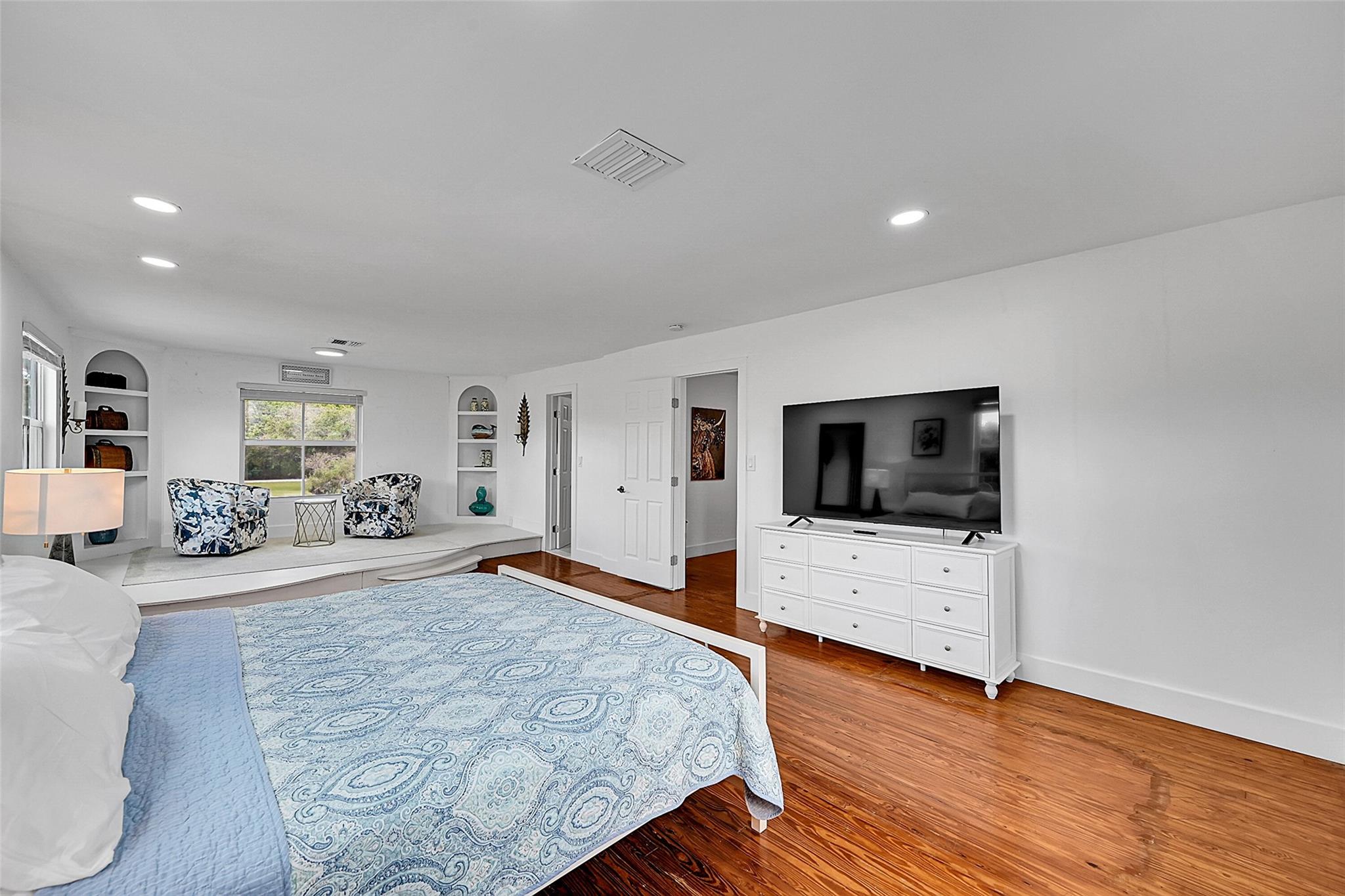 Plantation, Florida, 33323, United States, 4 Bedrooms Bedrooms, ,3 BathroomsBathrooms,Residential,Active,1922678