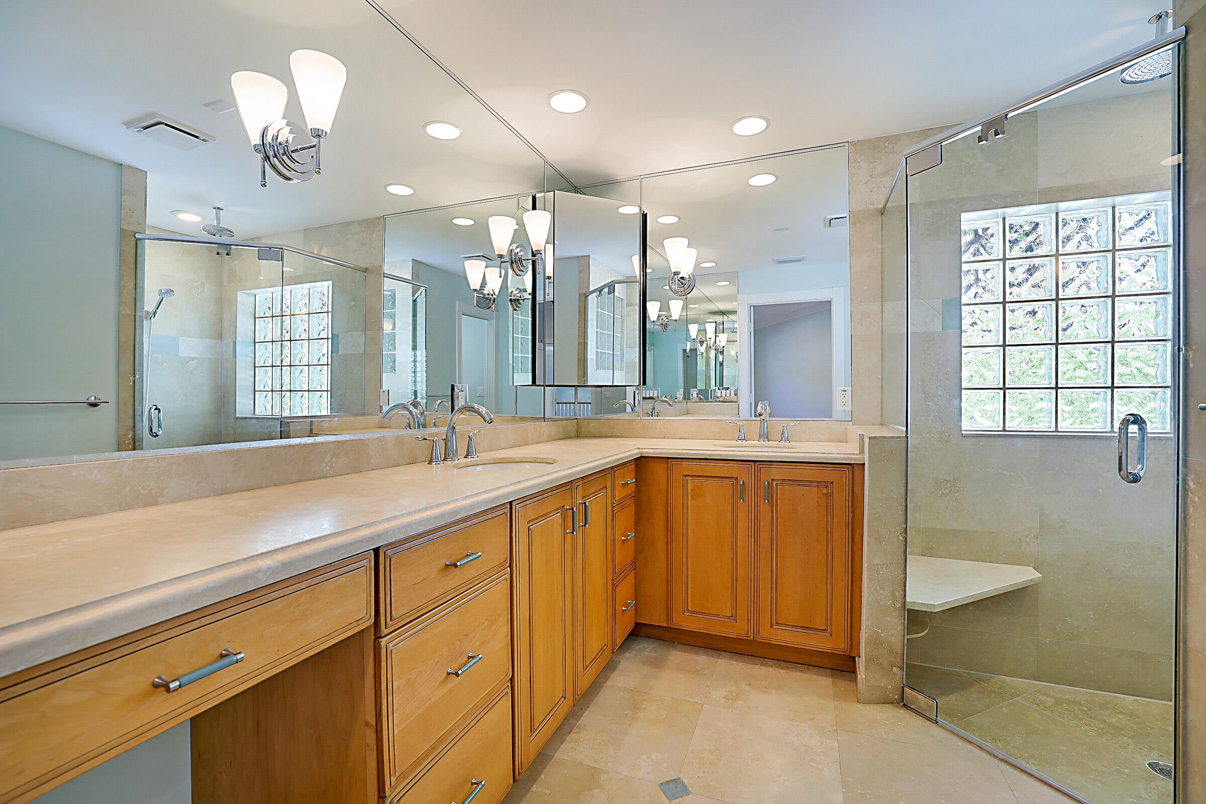 Juno Beach, Florida, 33408, United States, 3 Bedrooms Bedrooms, ,3 BathroomsBathrooms,Residential,Active,2013158