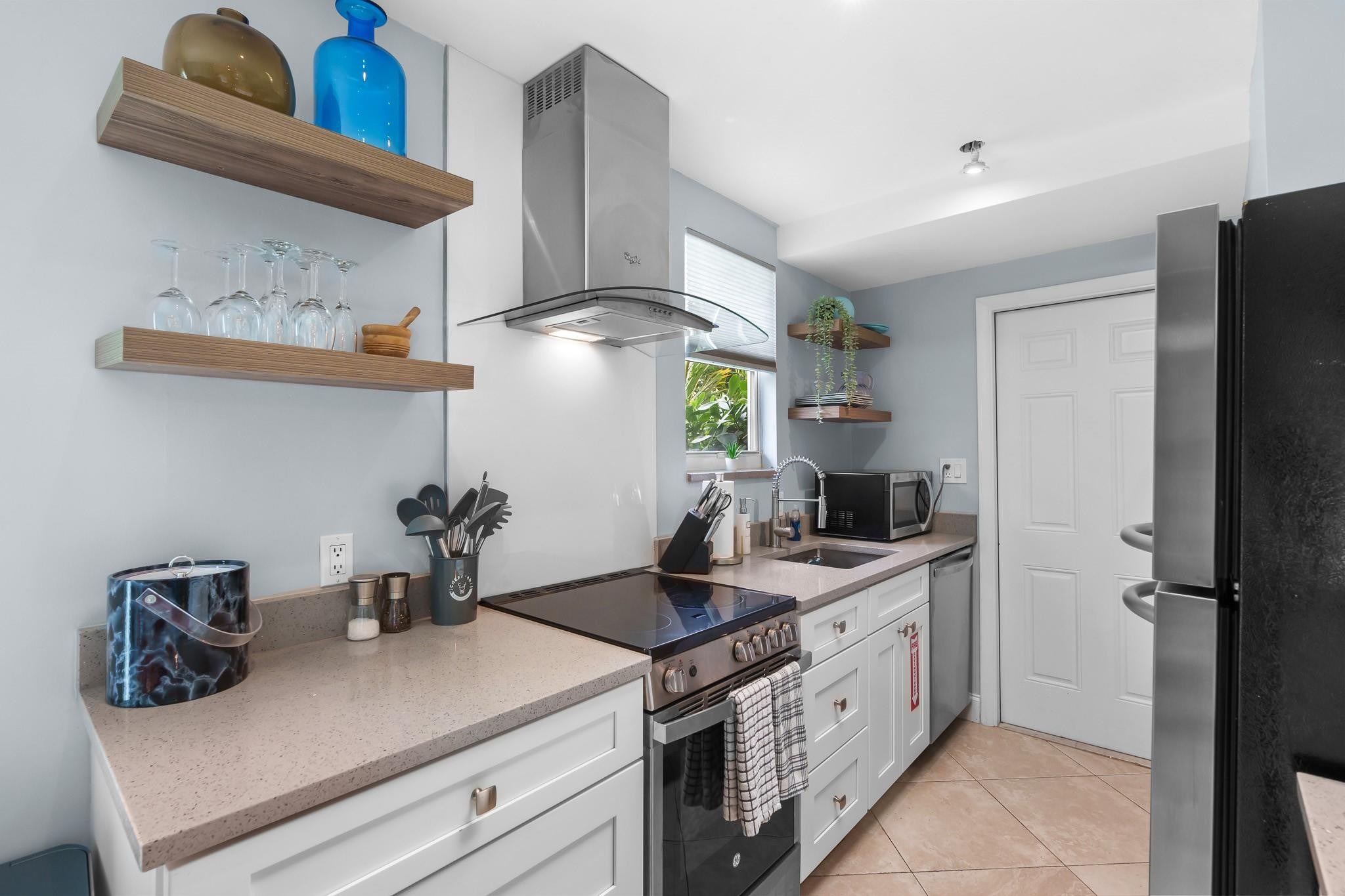 Fort Lauderdale, Florida, 33311, United States, 7 Bedrooms Bedrooms, ,7 BathroomsBathrooms,Residential,Active,2016302