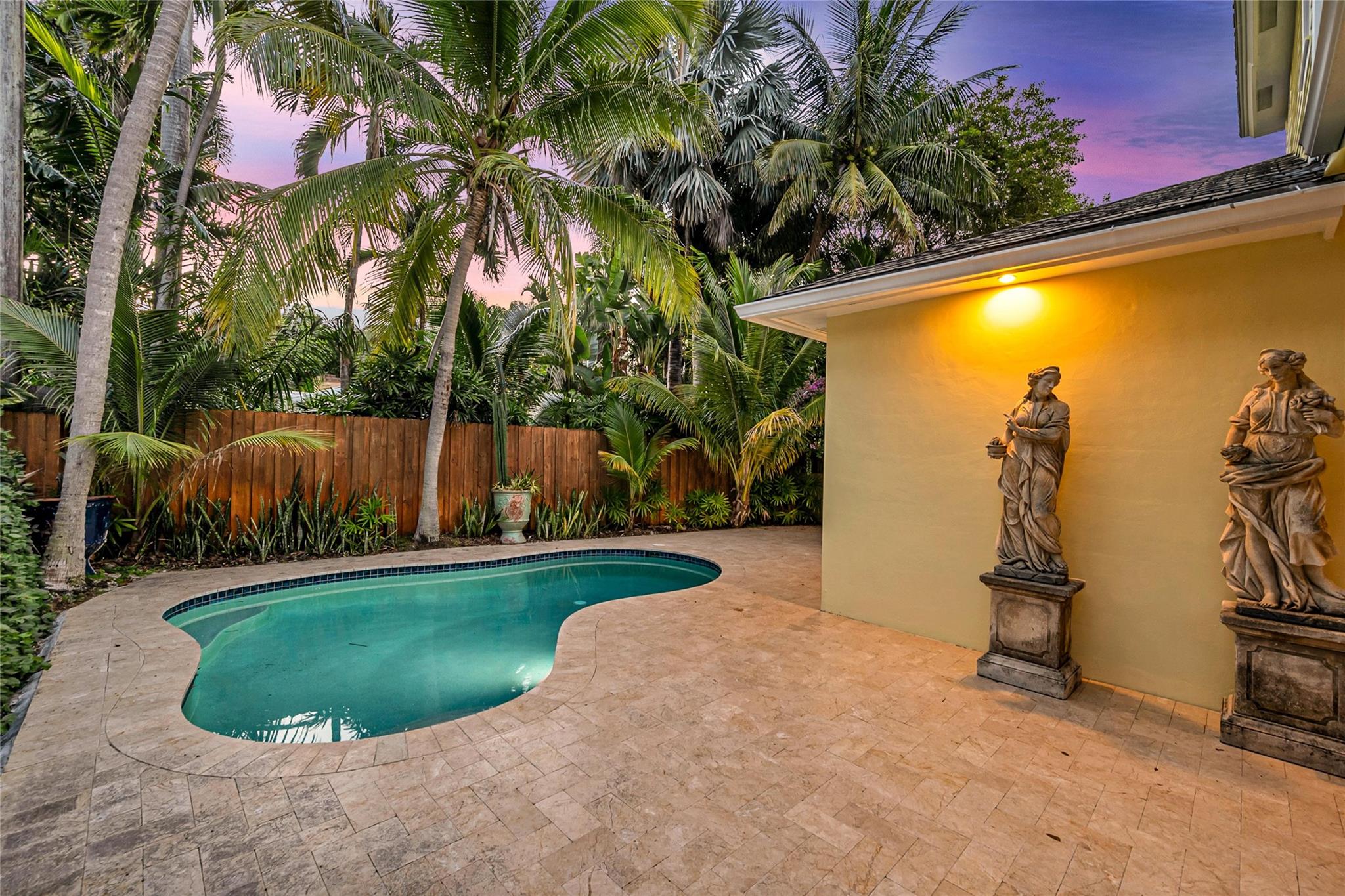 Fort Lauderdale, Florida, 33301, United States, 5 Bedrooms Bedrooms, ,5 BathroomsBathrooms,Residential,Active,1993671