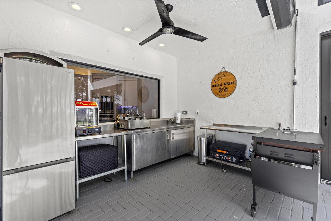 Boca Raton, Florida, 33498, United States, 3 Bedrooms Bedrooms, ,4 BathroomsBathrooms,Residential,Contingent,2007944