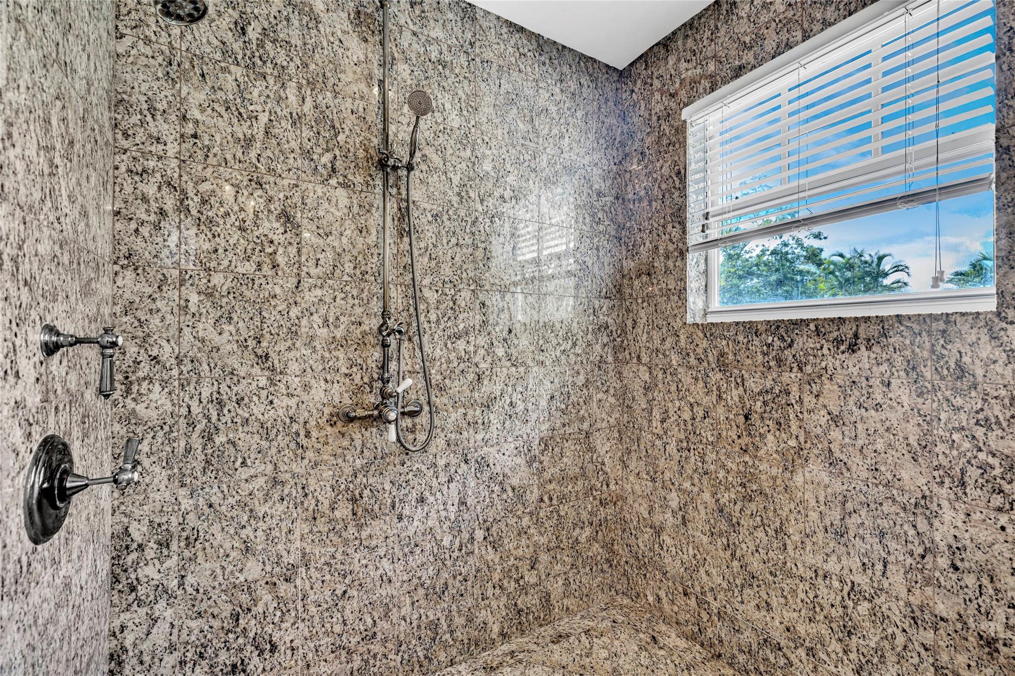 Fort Lauderdale, Florida, 33301, United States, 5 Bedrooms Bedrooms, ,5 BathroomsBathrooms,Residential,Active,1942406