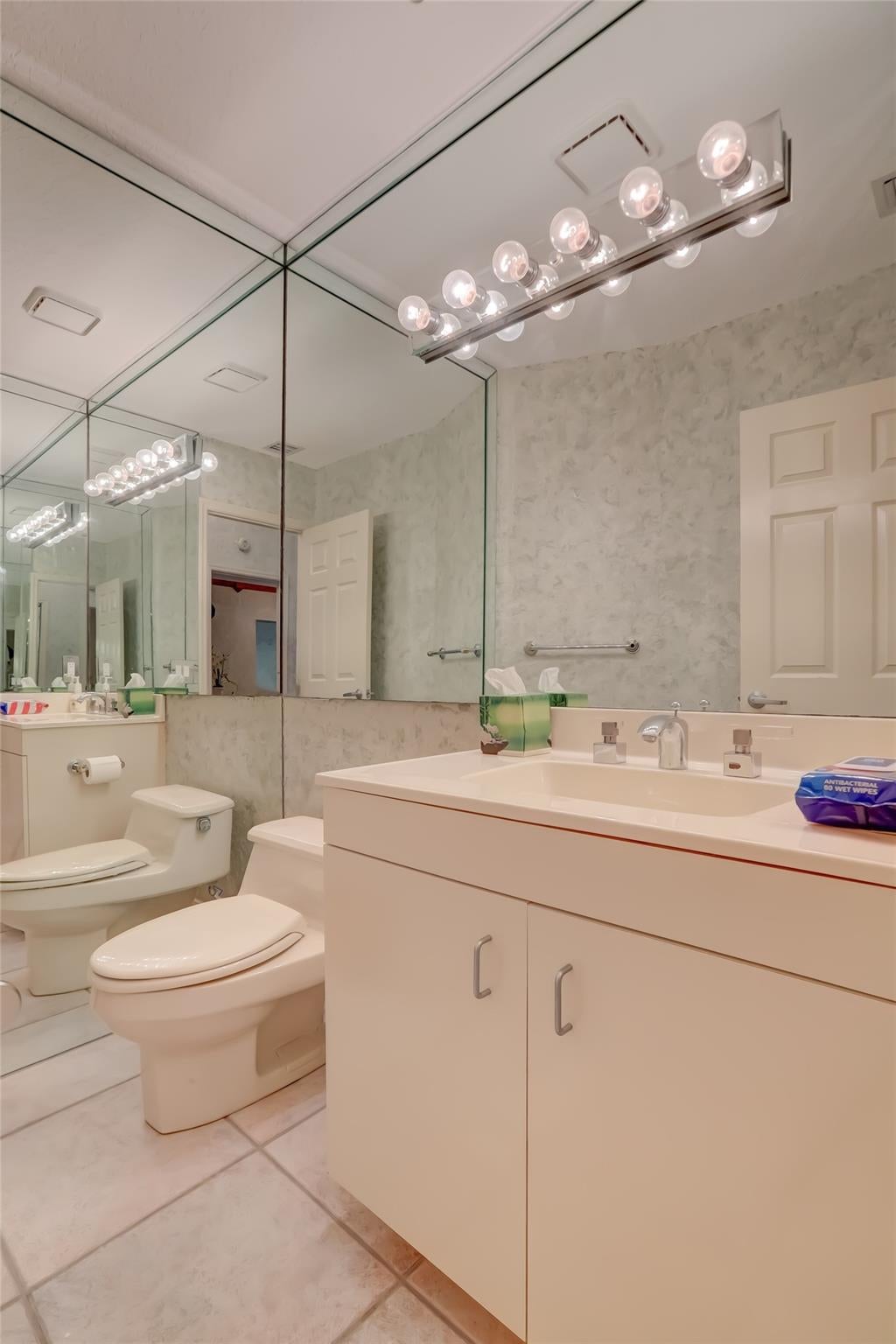 Pompano Beach, Florida, 33062, United States, ,4 BathroomsBathrooms,Residential,Active,1702029