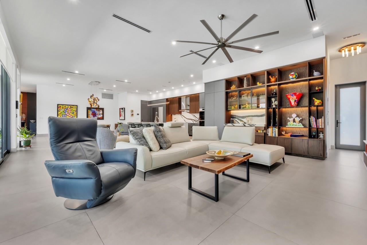 Wilton Manors, Florida, 33305, United States, 3 Bedrooms Bedrooms, ,4 BathroomsBathrooms,Residential,Active,1988456