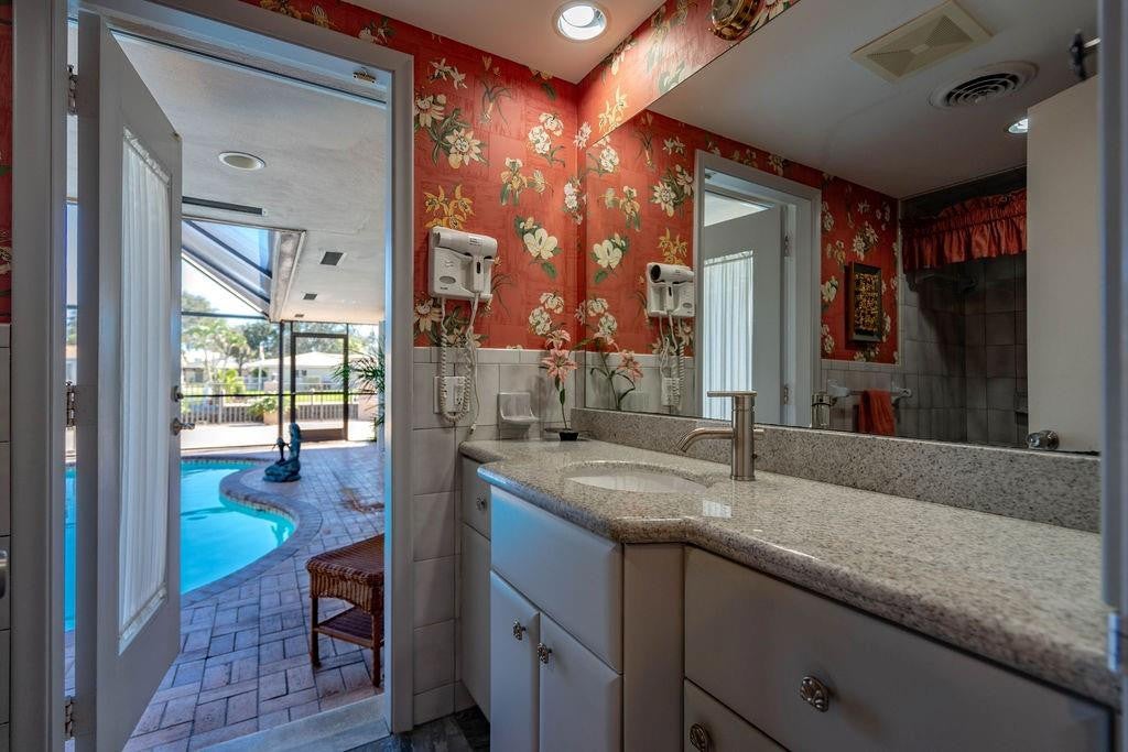 Lighthouse Point, Florida, 33064, United States, 3 Bedrooms Bedrooms, ,3 BathroomsBathrooms,Residential,Active,2011868