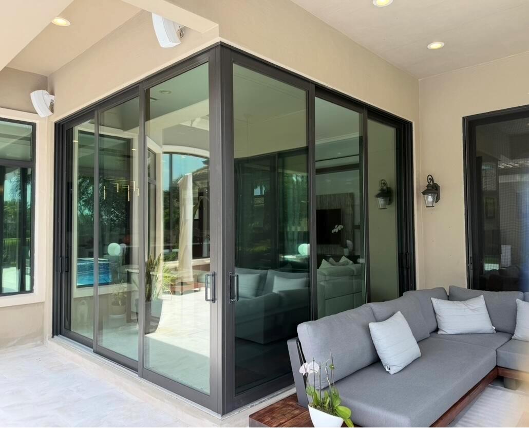 Delray Beach, Florida, 33446, United States, 5 Bedrooms Bedrooms, ,7 BathroomsBathrooms,Residential,Active,1960166