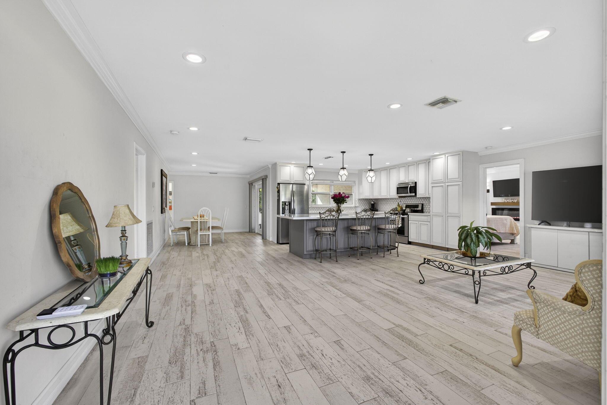 Wellington, Florida, 33470, United States, 4 Bedrooms Bedrooms, ,4 BathroomsBathrooms,Residential,Active,2003540