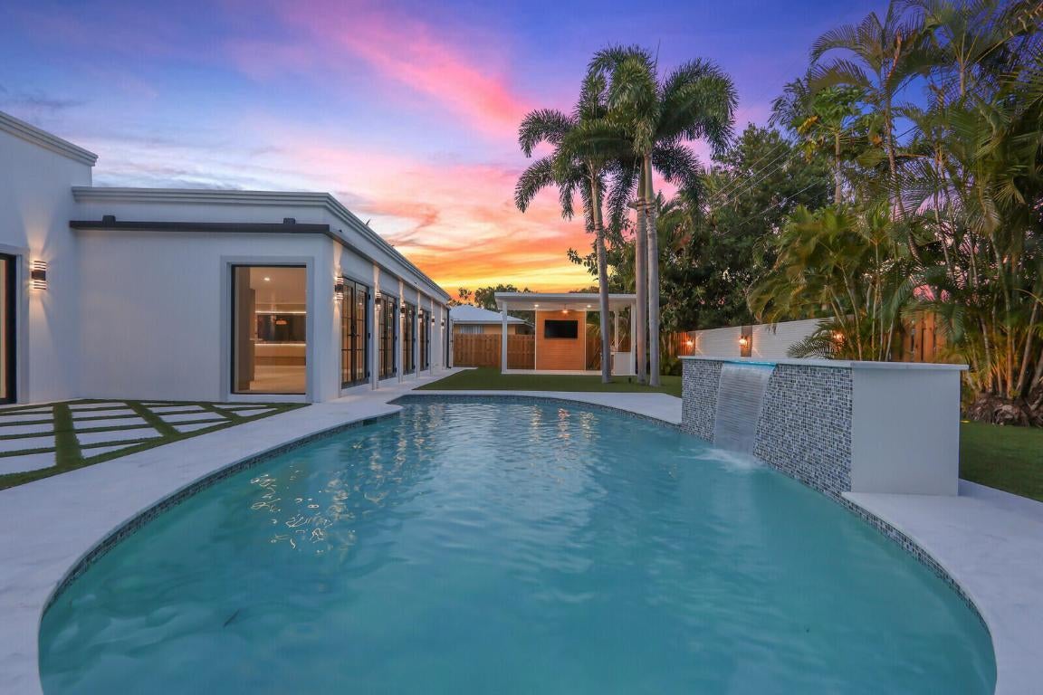 Tequesta, Florida, 33469, United States, 4 Bedrooms Bedrooms, ,5 BathroomsBathrooms,Residential,Active,2007914