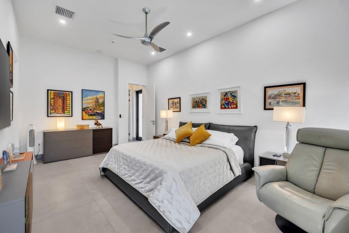 Wilton Manors, Florida, 33305, United States, 3 Bedrooms Bedrooms, ,4 BathroomsBathrooms,Residential,Active,2007993