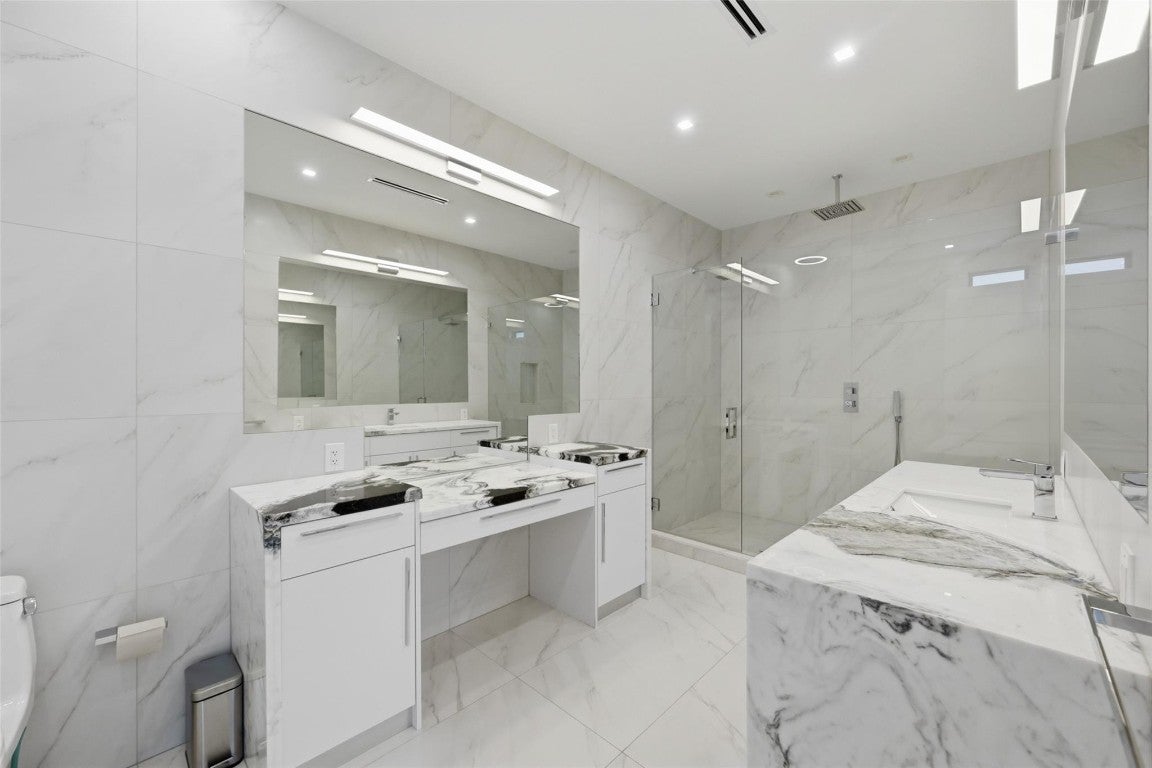 Fort Lauderdale, Florida, 33316, United States, 5 Bedrooms Bedrooms, ,5 BathroomsBathrooms,Residential,Active,2008271