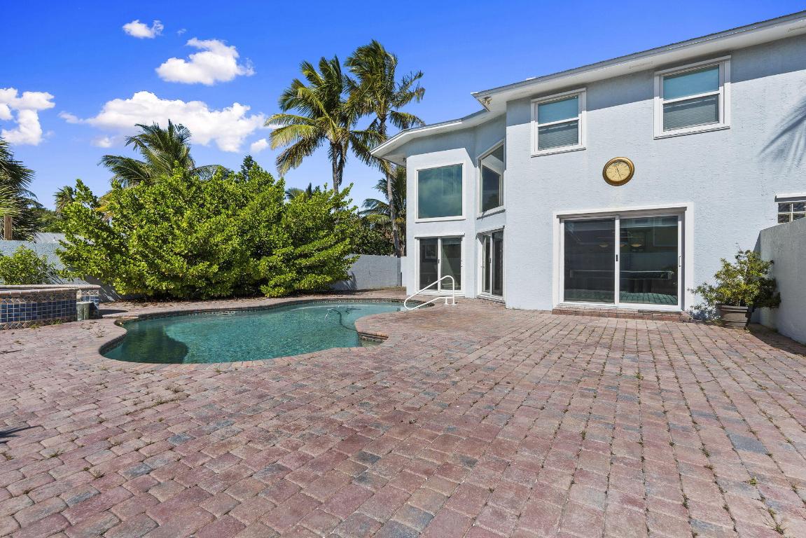 Fort Pierce, Florida, 34949, United States, 5 Bedrooms Bedrooms, ,5 BathroomsBathrooms,Residential,Active,2007926