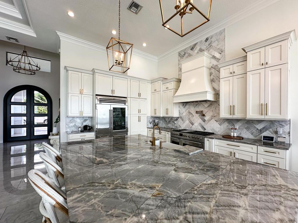 Jensen Beach, Florida, 34957, United States, 4 Bedrooms Bedrooms, ,5 BathroomsBathrooms,Residential,Active,2008001