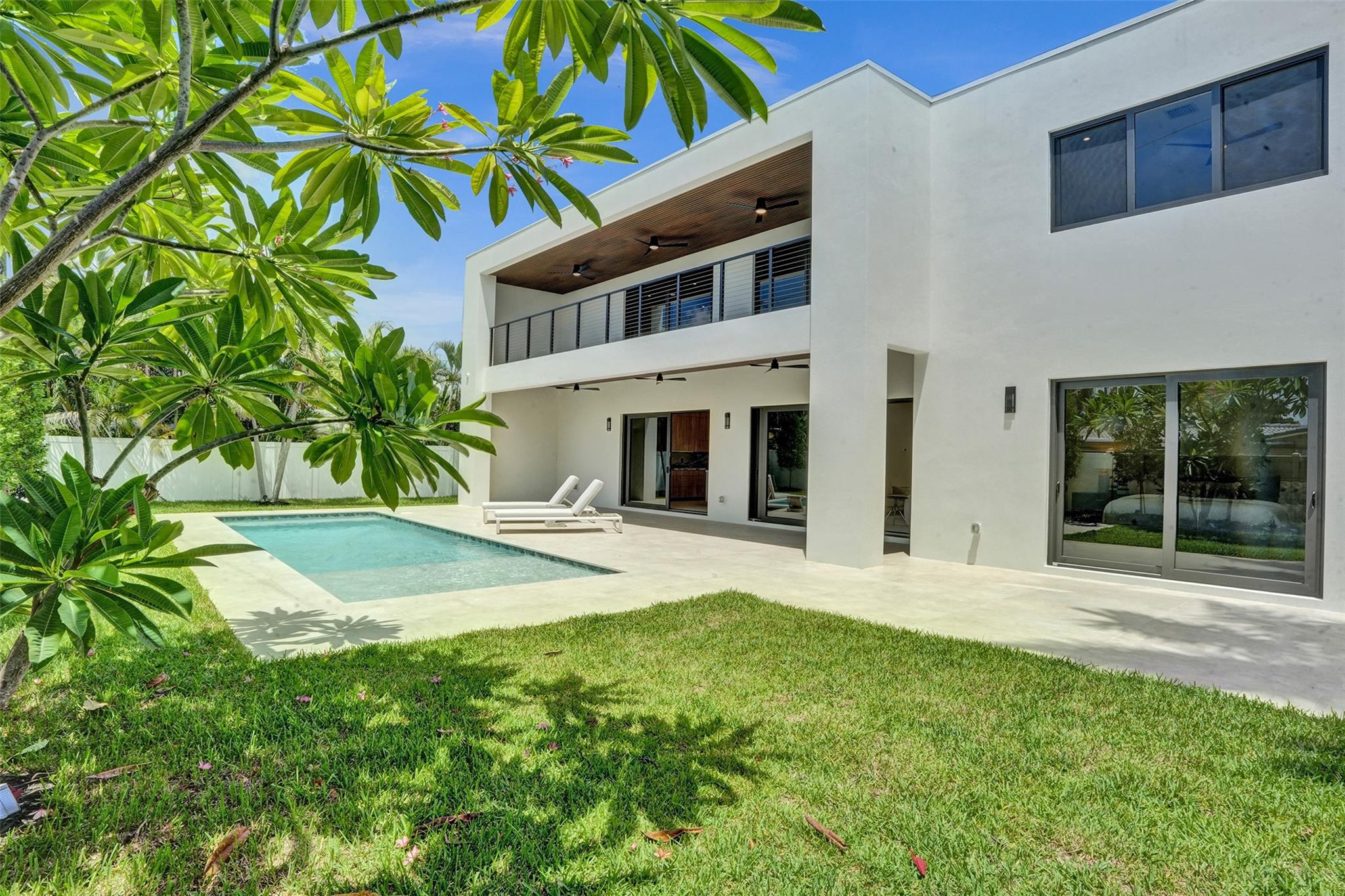 Lighthouse Point, Florida, 33064, United States, 4 Bedrooms Bedrooms, ,4 BathroomsBathrooms,Residential,Active,1919400