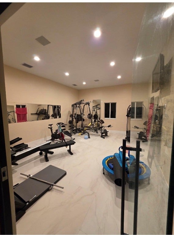 Miramar, Florida, 33027, United States, 5 Bedrooms Bedrooms, ,6 BathroomsBathrooms,Residential,Active,2012458