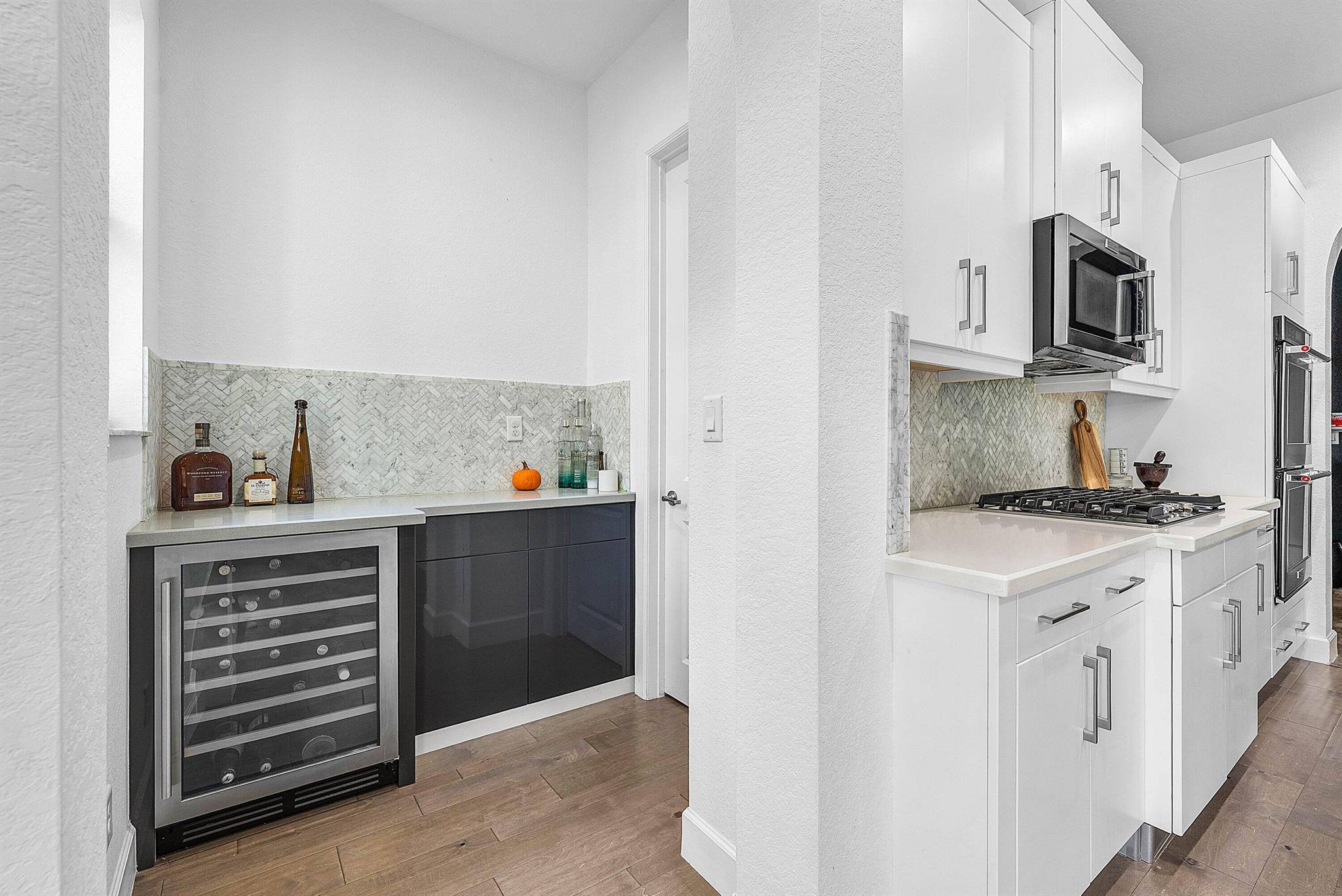 Parkland, Florida, 33076, United States, 4 Bedrooms Bedrooms, ,4 BathroomsBathrooms,Residential,Active,1961922