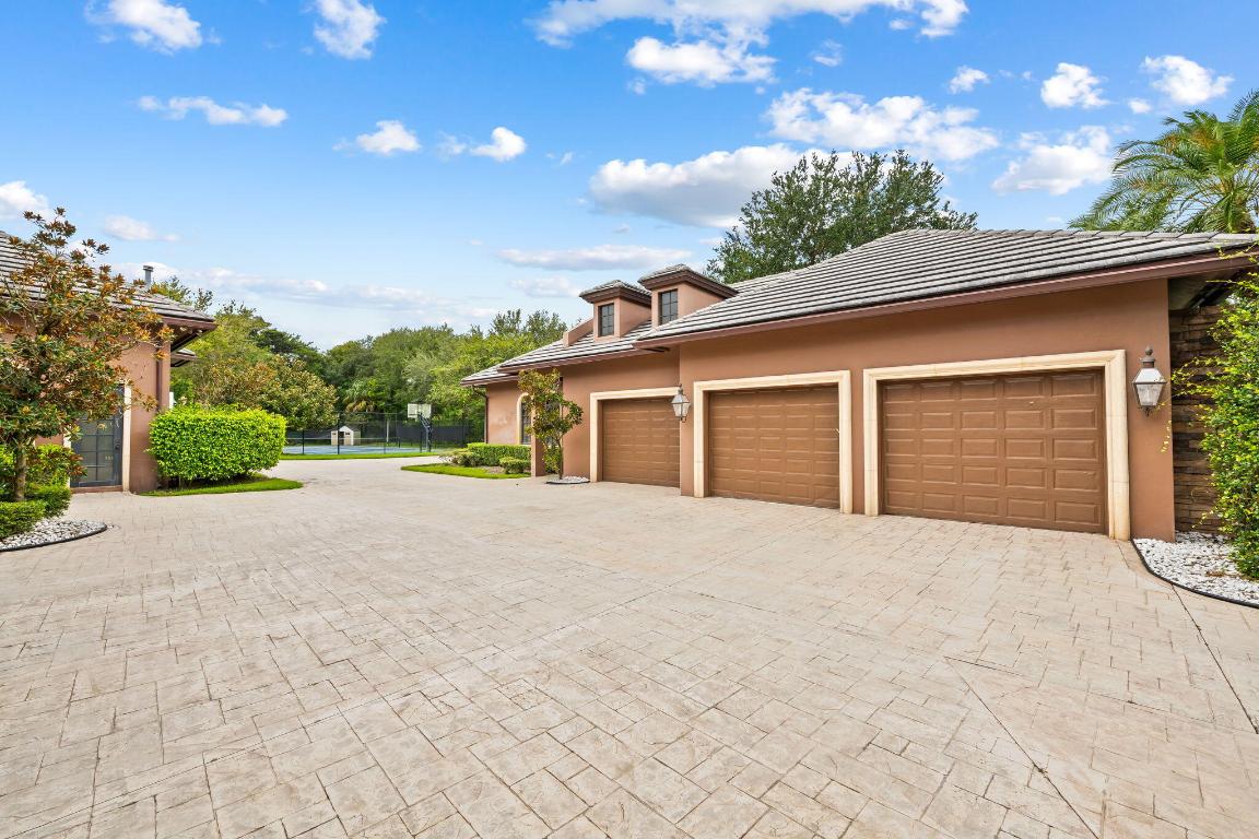 Parkland, Florida, 33067, United States, 7 Bedrooms Bedrooms, ,9 BathroomsBathrooms,Residential,Active,2010918