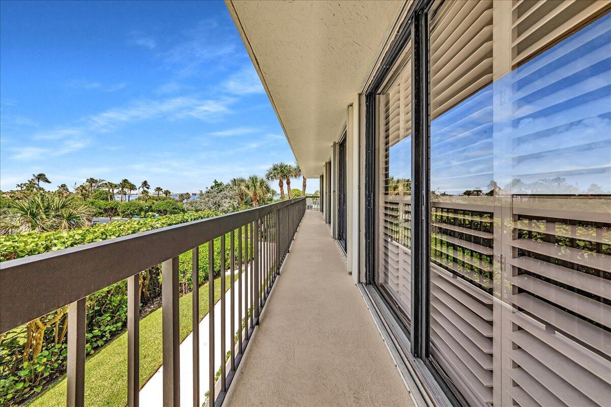 Palm Beach, Florida, 33480, United States, 3 Bedrooms Bedrooms, ,3 BathroomsBathrooms,Residential,Active,1954435