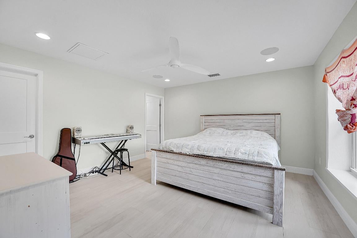 Okeechobee, Florida, 34974, United States, 4 Bedrooms Bedrooms, ,4 BathroomsBathrooms,Residential,Active,2008332